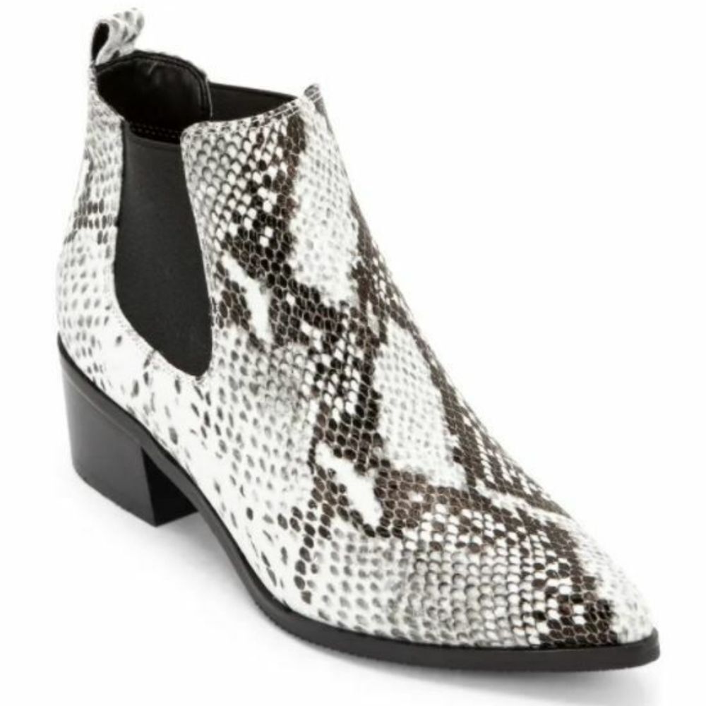 BLONDO Emelia Chelsea Bootie White Snakeskin Print Waterproof Leather Size 8.5